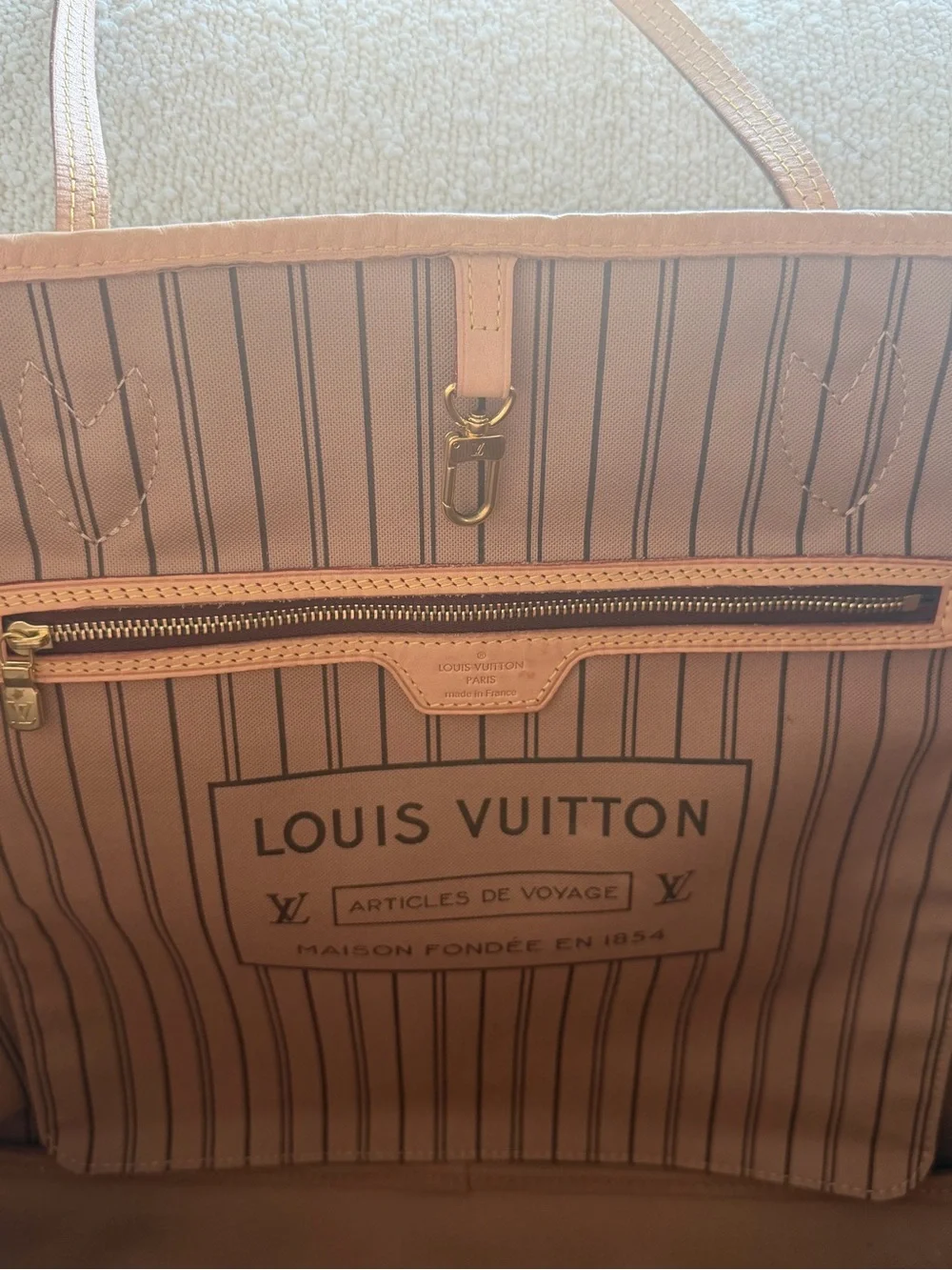 Louis Vuitton Neverfull GM Monogram Canvas Tote with Light Vachetta Trim
